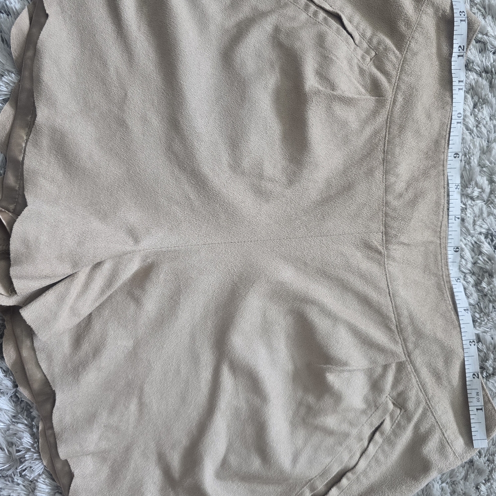 FARM Rio High Waist Tan Shorts - Picture 2 of 12